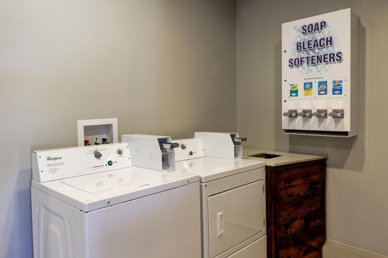 Holiday Inn Express Hotel & Suites Shelbyville By Ihg Buitenkant foto