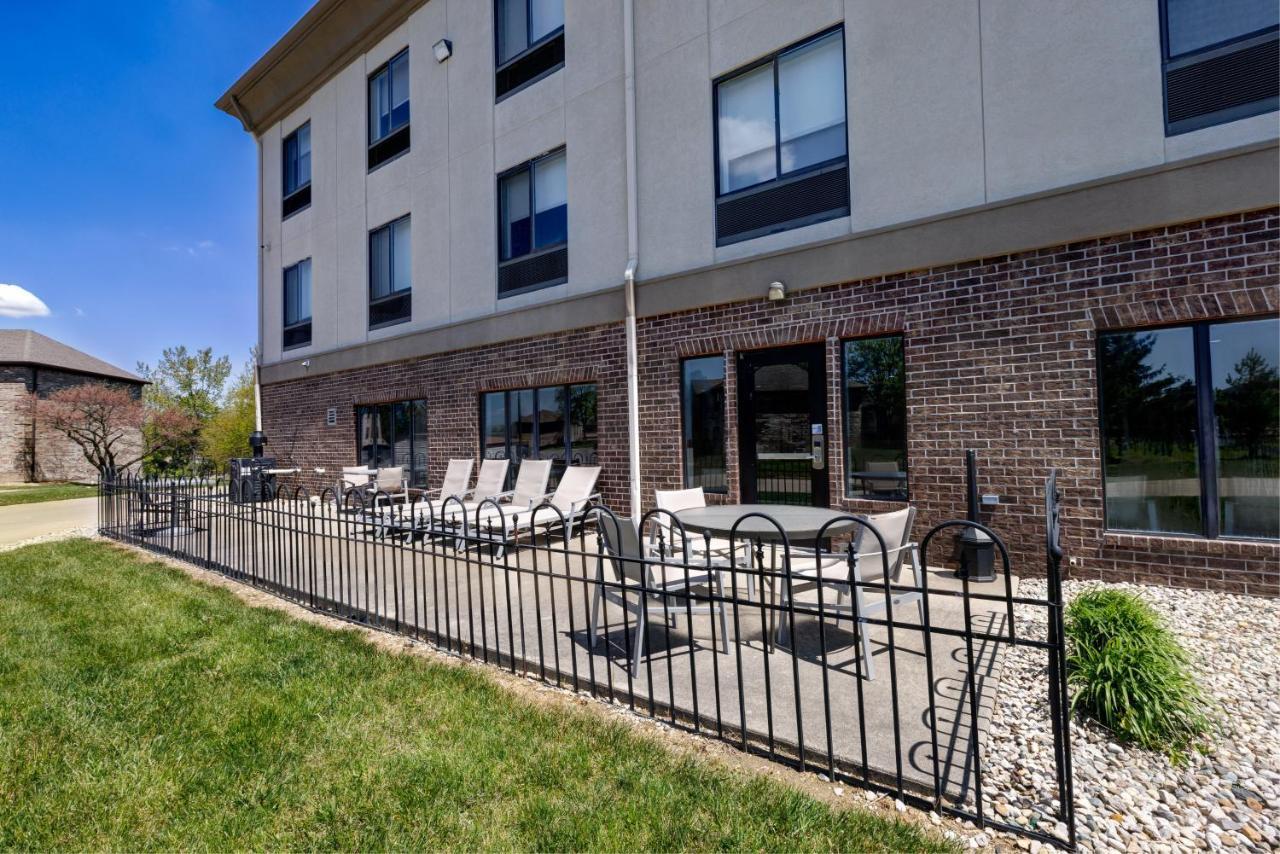 Holiday Inn Express Hotel & Suites Shelbyville By Ihg Buitenkant foto