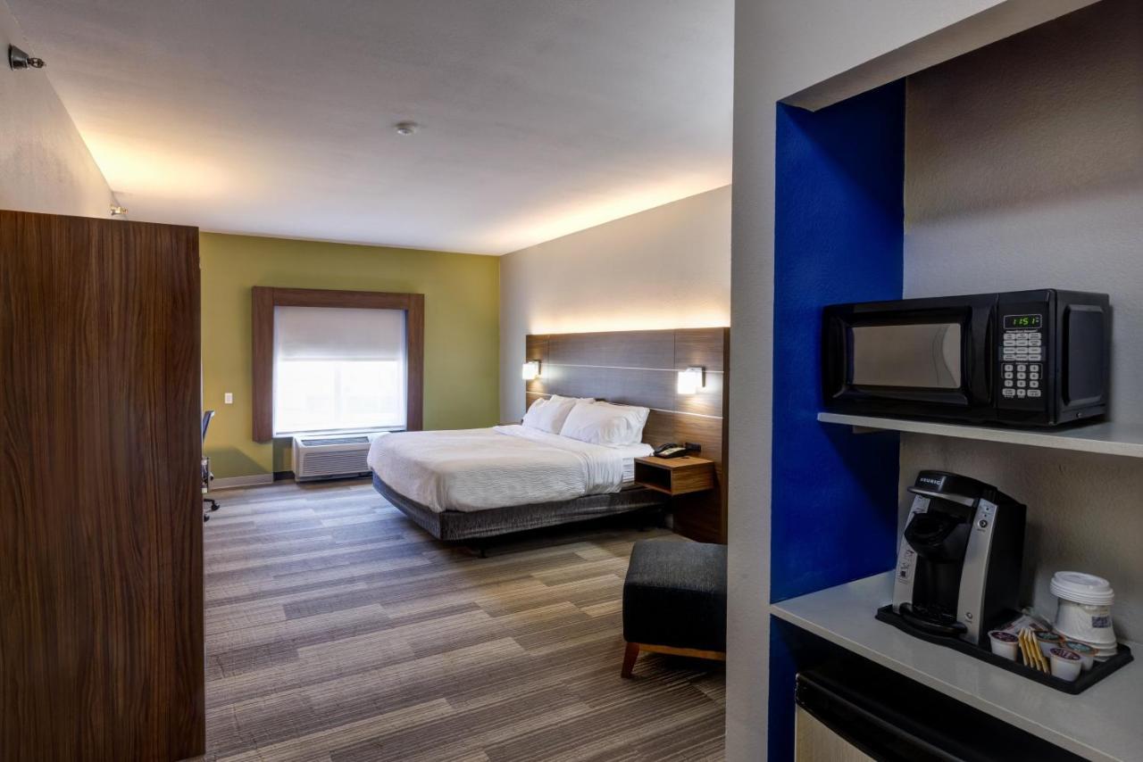 Holiday Inn Express Hotel & Suites Shelbyville By Ihg Buitenkant foto