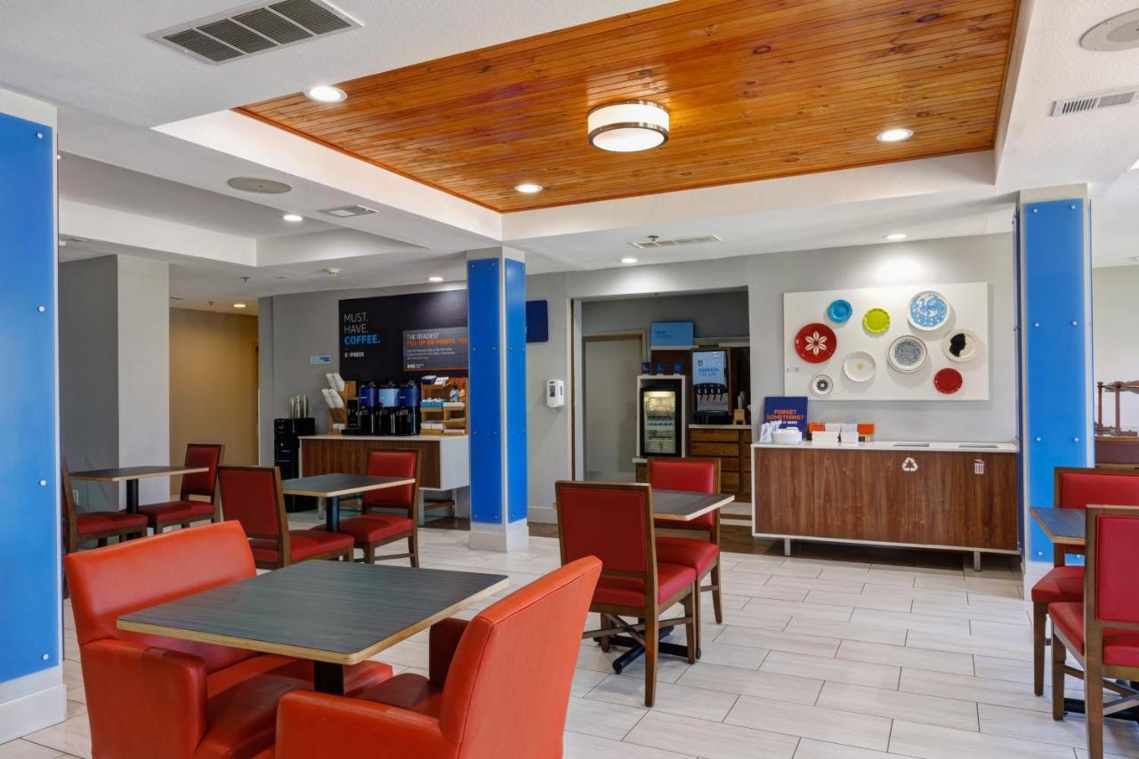 Holiday Inn Express Hotel & Suites Shelbyville By Ihg Buitenkant foto