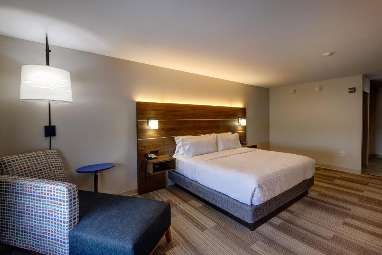 Holiday Inn Express Hotel & Suites Shelbyville By Ihg Buitenkant foto