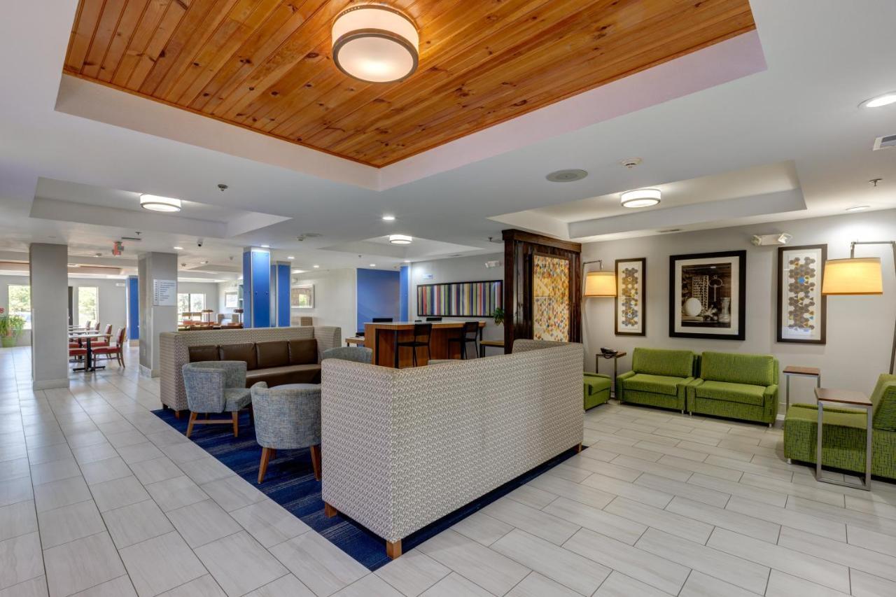 Holiday Inn Express Hotel & Suites Shelbyville By Ihg Buitenkant foto