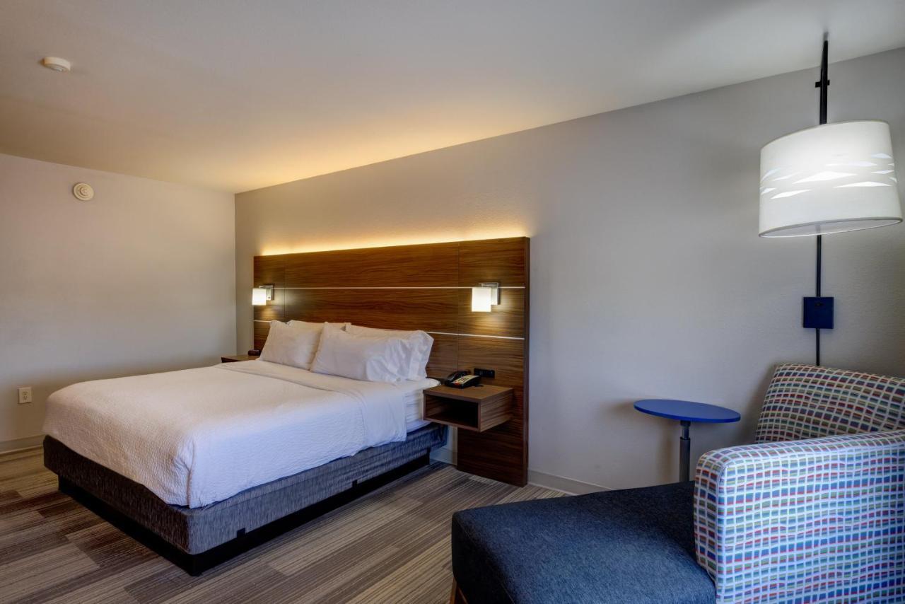 Holiday Inn Express Hotel & Suites Shelbyville By Ihg Buitenkant foto