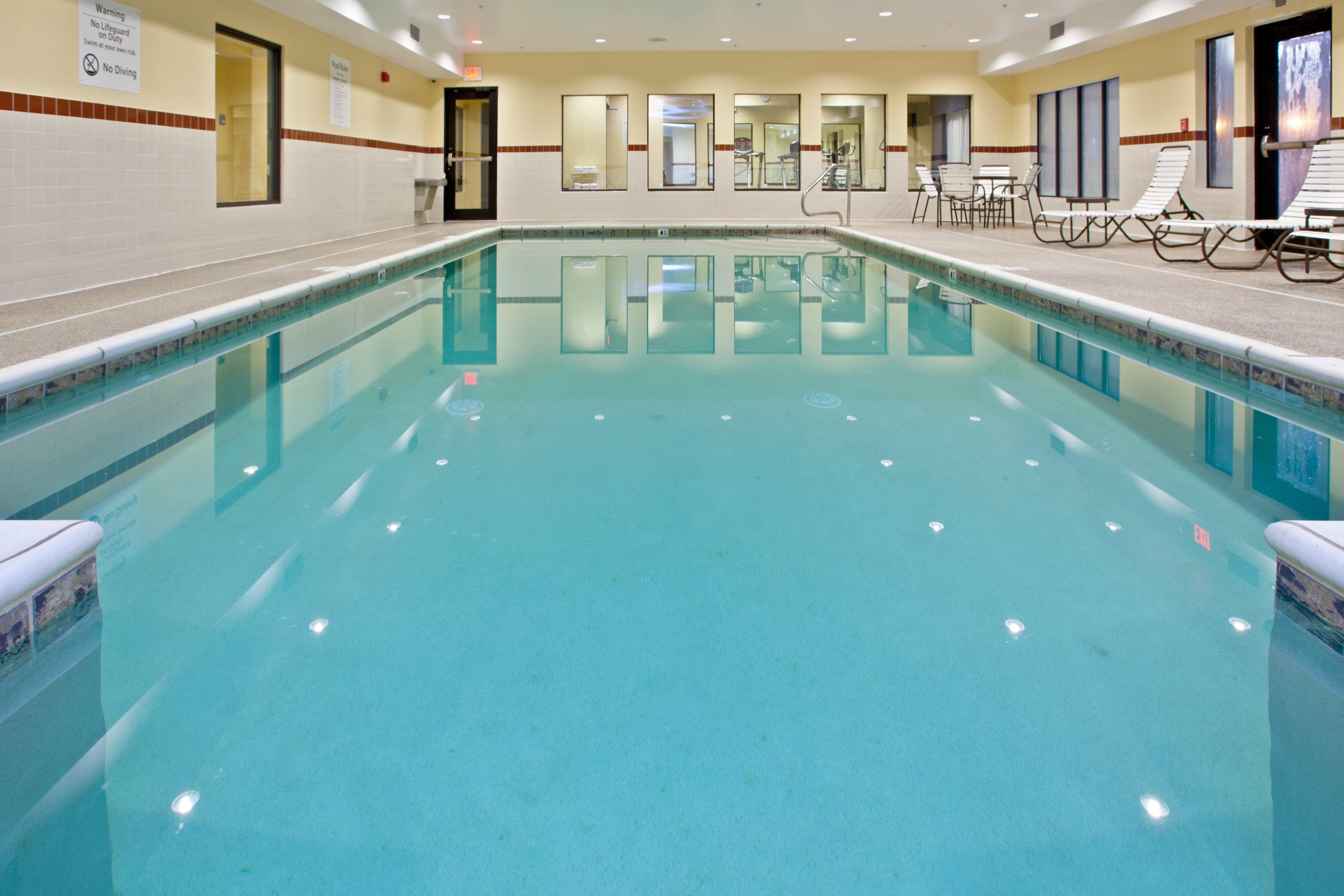 Holiday Inn Express Hotel & Suites Shelbyville By Ihg Buitenkant foto