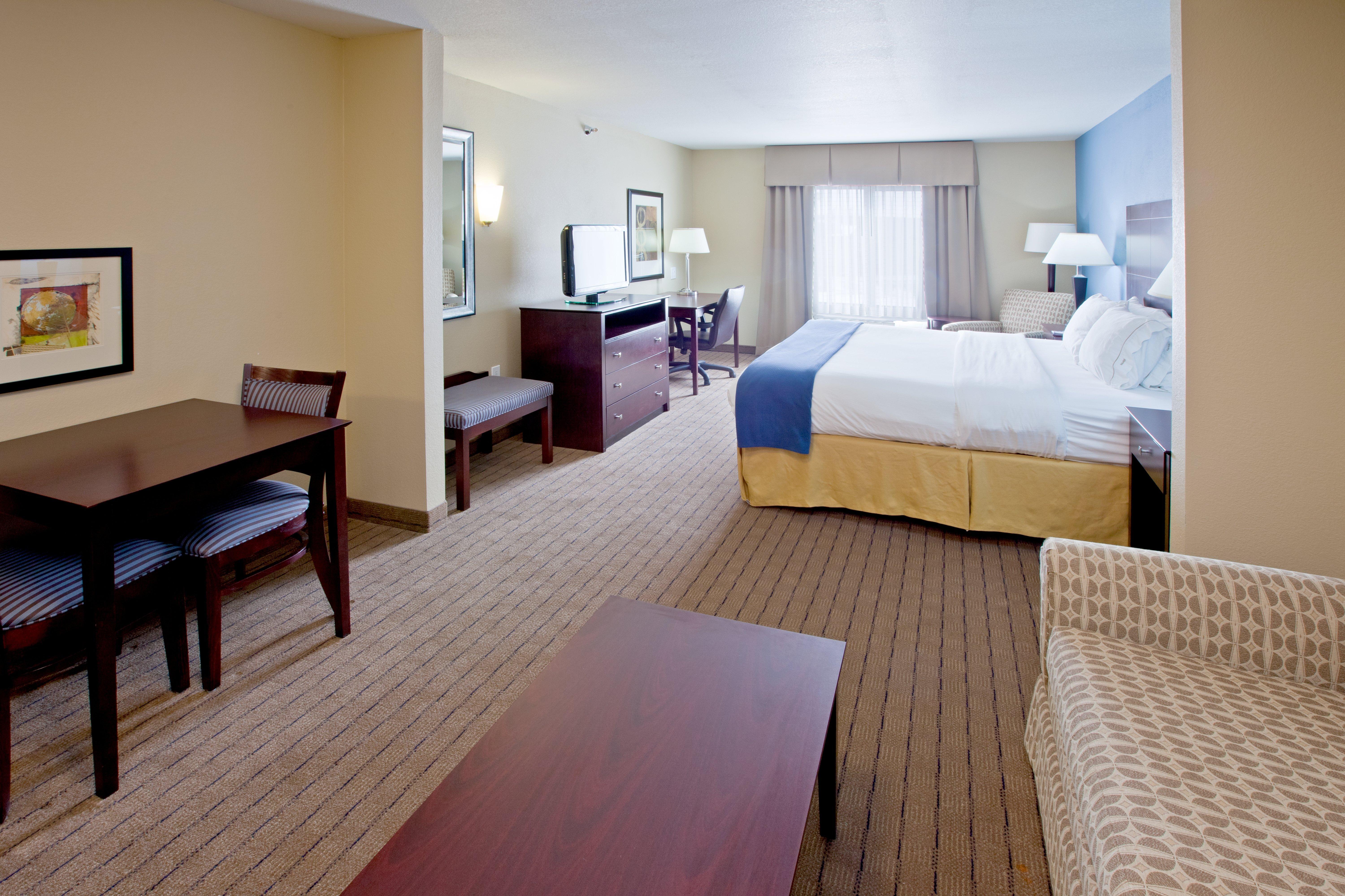 Holiday Inn Express Hotel & Suites Shelbyville By Ihg Buitenkant foto